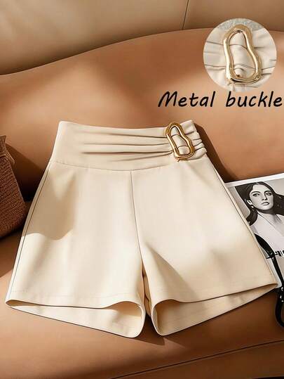 Franclia Nuevos shorts de mujer de moda con hebilla de metal y elástico en color albaricoque, shorts casuales para atuendos de verano