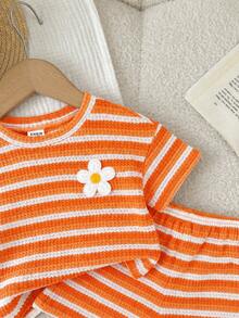 SHEIN LMoss Kids 2件套女婴针织条纹圆领T恤和短裤套装 - 橘色 - 查看 5