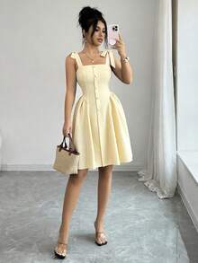 Nuevo vestido corto elegante y versátil para mujeres con tirantes de hombro anudados, textura de tejido de dos tonos y ajuste ceñido para uso diario - amarillo ganso - Ver 9