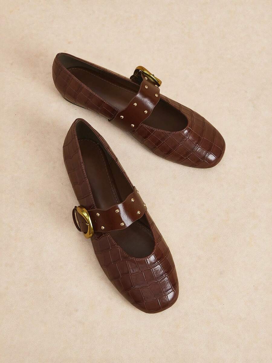 Rosivie Fashion Rivet Round Head Women's Flats - Brown - View 1