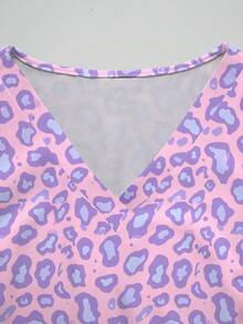PopScrub Purple Leopard Print Nurse Scrub Uniform Top, V-Neck Short Sleeve Design With Pockets And Side Slits, Fashionable Spring/Summer Work Wear, Cute Scrub Top, Nursing Scrub Uniform - White - View 5