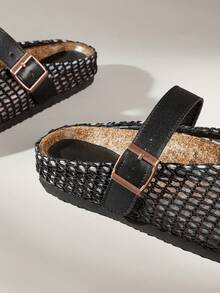 Solecia Sandalias de mujer de estilo temperamento, de suela plana, ligeras y transpirables, con diseño de hebilla única, de punta cerrada, de estilo trenzado en plata, versátiles para el verano y la playa - Negro - Ver 7