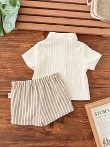 Set Baju Lengan Pendek dan Celana Pendek Pinggang Elastis Gaya Sekolah Kasual Lucu untuk Bayi Laki-laki Baru Lahir - Blue and White - View 2