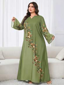 Al Najma Plus Size Women Floral Pattern V-Neck Long Sleeve Arabic Style Dress - Green - View 1