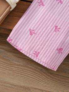 SHEIN Sparklyn Bộ 2 món cho bé gái, gồm áo tay phồng cổ vuông in họa tiết hoa cúc dễ thương và quần ống rộng thanh lịch. - Hồng - Xem 7