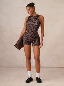 Lumalex Bộ jumpsuit hở lưng họa tiết da báo tối giản gợi cảm , chất liệu thoải mái và thiết kế thời trang, được thiết kế đặc biệt dành cho nữ, phù hợp cho trang phục sân bay và tập luyện tại phòng gym, tôn dáng, là lựa chọn lý tưởng cho các bài tập thể dục của phái nữ. - Nhiều màu - Xem 6