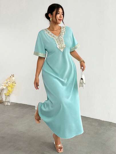 Firerie Plus Size Women's Fashionable Elegant Applique V-Neck Short Sleeve Dress