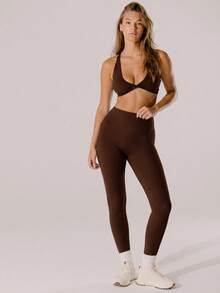 Aralina Áo croptop thể thao dáng suông cổ chữ V sâu, màu hồng pastel, hỗ trợ tốt, màu sắc tươi tắn. - màu nâu - Xem 5