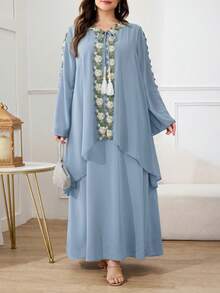 Al Najma 大码女士优雅阿拉伯风格连衣裙，饰有贴花和流苏设计 - 藍色 - 查看 4