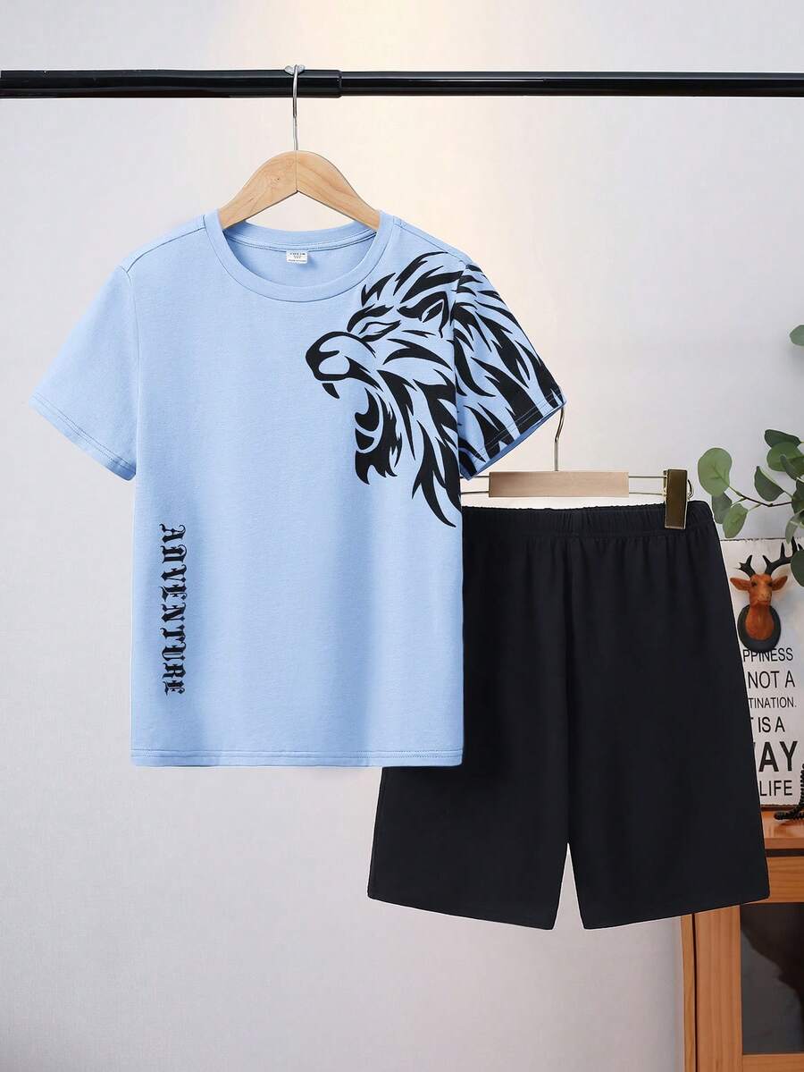 SHEIN 两件套青少年男童夏季宽松休闲狮子图案T恤和短裤针织家居服套装 - 淺藍色 - 查看 1