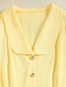 SHEIN Franclia Vestido camisero casual largo de mujer de manga corta con cuello vuelto, cintura con lazo y abotonadura sencilla, en color amarillo, de estilo elegante francés para uso diario - Amarillo claro - Ver 5