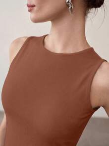 MOTF PREMIUM WOMEN'S CASUAL COMMUTING MINIMALIST SOLID COLOR FITTED TANK TOP - Brown - View 4