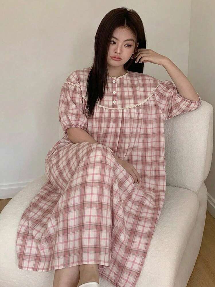 Dazy Plus Floral All-Over Print Loose Contrast Lace Elegant Long Nightgown, Plus Size Women Spring/Summer