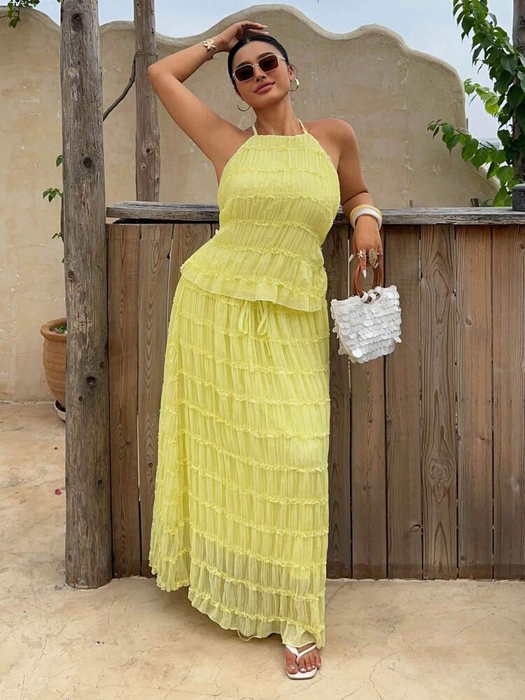 Dazy Plus Plus Size Women's Solid Color Sexy Chiffon Texture Spaghetti Strap Backless Camisole And A-Line Skirt Two Pieces Set, Bright Yellow, Vacation Style