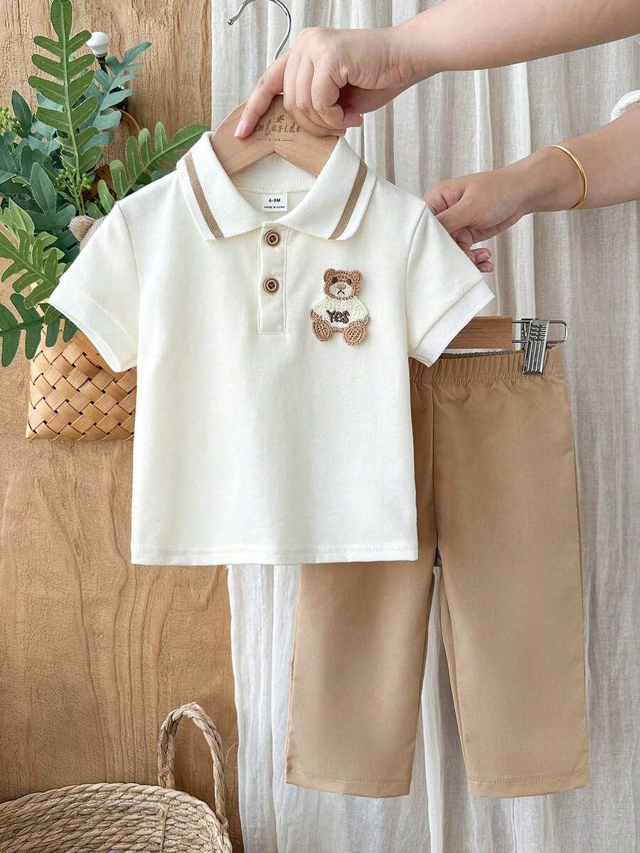 SHEIN Vintaside Kids Bộ 2 món áo polo bé trai phong cách thường ngày thêu họa tiết gấu kèm quần kaki - Màu be - Xem 1