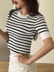 DAZY Áo dệt kim tay ngắn cổ tròn kẻ sọc dành cho nữ, kiểu dáng thường ngày, thích hợp cho mùa hè. - trắng - Xem 3