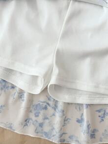 SHEIN 青少年女孩背心上衣套裝，夏季休閒度假藍白網格花卉印花細肩帶上衣搭配荷葉邊下擺A字裙套裝 - 藍白色 - 查看 7