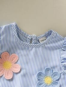 SHEIN 女嬰夏季短袖洋裝，藍白條紋，可愛野餐風，荷葉領，3D花朵裝飾，輕便正式洋裝，適合派對與外出 - 藍色 - 查看 5