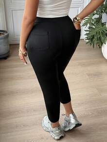 SHEIN EZwear 大码女式休闲纯色高腰修身七分裤，日常通勤百搭。 - 黑色 - 查看 2