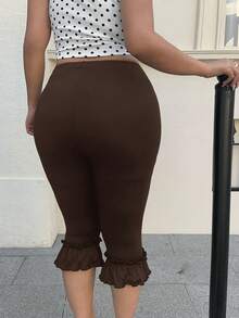 SHEIN CURVE+ 大尺碼女款素色荷葉邊下擺七分內搭褲 - 棕色 - 查看 2