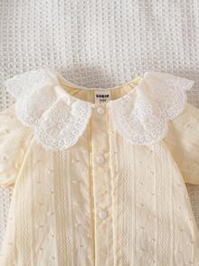 SHEIN Newborn Baby Girl Summer Lace Hollow Floral Collar Front Snap Romper - Yellow - View 4