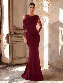 Aureia Elegante e romantico abito da sera in maglia elastica con contrasto in rete, asimmetrico sulle spalle, con orlo a sirena, adatto per eventi serali, appuntamenti, balli, matrimoni, luna di miele, San Valentino - Bordò - Visualizzare 4