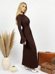 PRISCILA ESCOTO PRISCILA ESCOTO This New Elegant And Sexy Women's Party Knittedcoffee-Colored Round-Neck Long-Sleeved Dress Withflared Cuffs And Metal Decoration Features A Fittedwaist. Lt Is Suitable For Commuting, Christmas, NewYear, Street Style, French Romance, Casual, MiddleEastern Retro Style, Afternoon Tea Parties, Parties,Thanksgiving, Back-To-School Season, Autumn Andwinter - Coffee - View 5