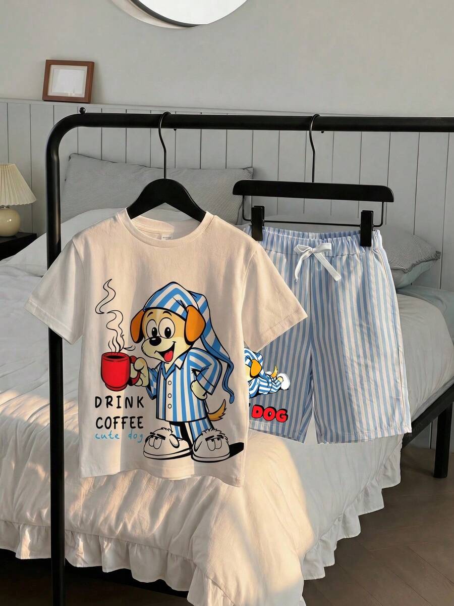 SHEIN 男童可爱卡通涂鸦酷炫图案圆领短袖T恤搭配蓝白条纹短裤睡衣套装，柔软舒适，适合春夏季节、郊游、情人节、约会、旅行、度假、家庭聚会、返校、婚礼、晚间活动、运动、生日派对等场合。