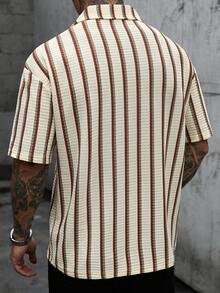 Manfinity Homme 时尚男士常规袖短袖 Polo 衫，纽扣前襟，波西米亚风图案；男士纯色针织半拉链网眼纹理短袖 Polo 衫；男士针织衫；男士钩针衬衫；男士复古衬衫；MerlaDesigns 男女通用多色衬衫；夏季衬衫；钩针格子衬衫；彩色格子钩针衬衫；男士钩针衬衫；彩虹衬衫。 - 彩色 - 查看 2