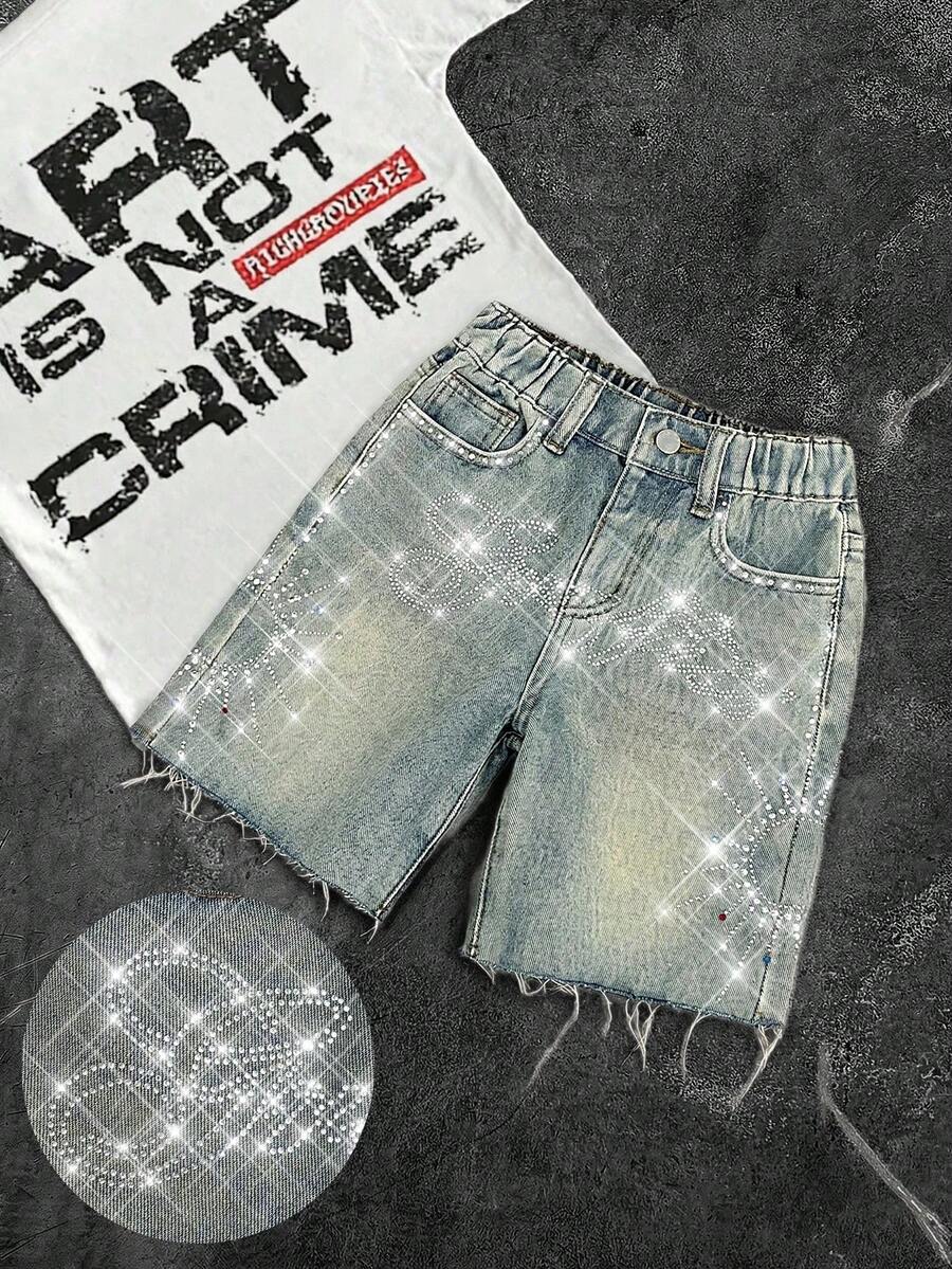SHEIN 小男孩夏季Y2k破洞都市街頭風復古水洗亮片字母水鑽復古藍色牛仔寬鬆百慕達短褲,春/夏季日常穿搭、街頭風、度假、生日、休閒 - 淺色水洗藍 - 查看 1
