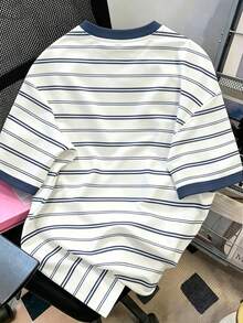 Manfinity Hypemode Áo thun cổ tròn tay ngắn kẻ sọc xanh trắng kiểu Mỹ cổ điển với logo NY, áo thun in hình phong cách đường phố, áo thun unisex, phù hợp cho mặc hàng ngày, đi nghỉ mát và mặc thường ngày. - Nhiều màu - Xem 2