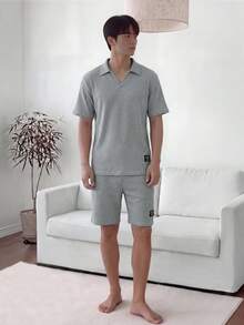 Napfluff 纯色休闲 Polo 领短袖短裤字母装饰男士睡衣套装 - 淺灰色 - 查看 6