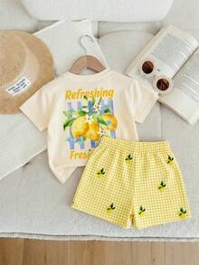 Conjunto infantil feminino casual minimalista com camiseta de manga curta e gola redonda e shorts ciclista justos, ideal para primavera/verão. - Multicolorido - Ver 2