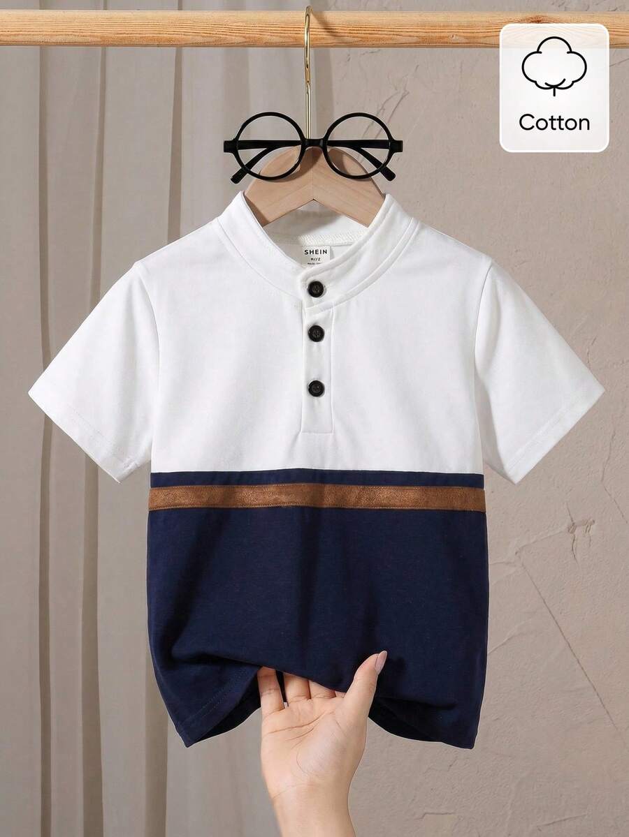 SHEIN 男童套装,包含一件儿童针织舒适短袖polo衫,时尚运动撞色设计,适合春夏穿着,宽松版型,适合度假、海滩、日常穿着等各种场合。 - 彩色 - 查看 1