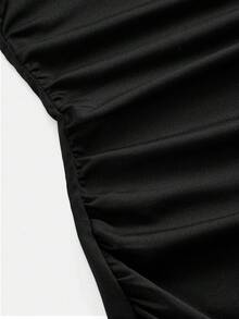SHEIN 少女休闲度假甜美纯色不对称设计金属花朵丝带装饰无袖褶皱修身迷你连衣裙，Y2K年轻时尚，适合夏季度假、返校、假日家庭户外野餐、日常穿着、春夏、毕业派对、生日派对，黑色连衣裙 - 黑色 - 查看 9