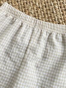 SHEIN Bộ đồ mùa hè cho bé gái gồm 2 món, kiểu dáng thời trang, tươi tắn, thanh lịch, màu mơ kẻ caro, cổ Peter Pan, áo khoác ngắn tay và quần dài có bèo nhún. - Màu be - Xem 4