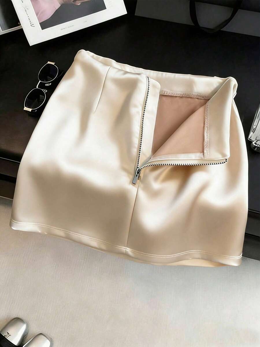 SHEIN Franclia 米色夏季優雅約會女款低腰A字緞面裙,甜美拉鍊裙,韓系Y2K休閒通勤穿搭 - 杏色 - 查看 1