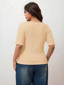 Enliva Kaos Wanita Ukuran Besar Elastis Tinggi Slim Fit Leher Persegi Lengan Pendek, Aprikot, Musim Panas, Kaos Ramah Kulit untuk Liburan dengan Bentuk Tubuh Bulat Apel - Aprikot - View 2