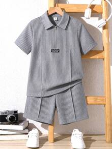SHEIN 2件套儿童/青少年男童休闲宽松插肩袖纯灰色华夫格纹polo衫和短裤套装，适合通勤、上学、日常休闲、运动、春夏穿着。 - 灰色 - 查看 2
