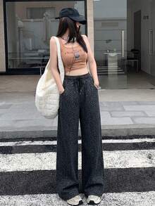 DAZY Celana Jeans Wanita Model Lebar dengan Tali Serut dan Motif Leopard, Kasual, Serbaguna untuk Pemakaian Sehari-hari - Grey - View 5