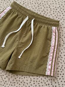 SHEIN Quần short dệt kim cạp chun có dây rút, phối ren tương phản, kiểu dáng thường ngày cho bé gái tuổi teen. - Nhiều màu - Xem 3
