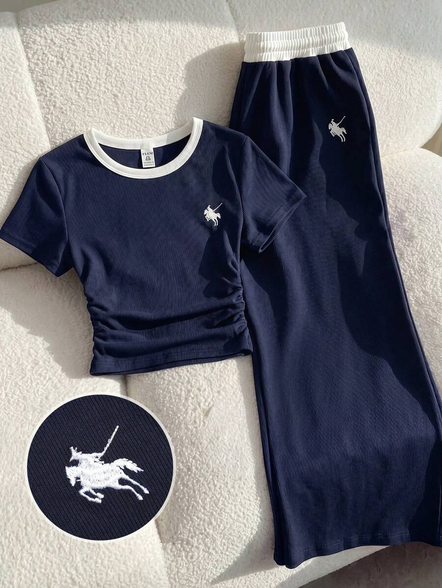 SHEIN Conjunto de 2 piezas para niñas preadolescentes - Camiseta de punto bordada con contraste azul y blanco y pantalones - Azul Marino - Ver 1