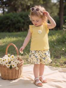 SHEIN Vintaside Kids Conjunto de chaleco y pantalones cortos de jacquard lindo para niñas, primavera/verano - Multicolor - Ver 4