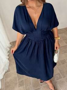 Auralis Nouvelle robe mi-longue évasée à la taille bleu marine grande taille pour l'été / Robe plissée à taille décolletée en V profond / Robe avec design de fronces élastiques au dos / Robe de soirée élégante de style sirène pour le bureau et les déplacements - Bleu marine - Voir 6