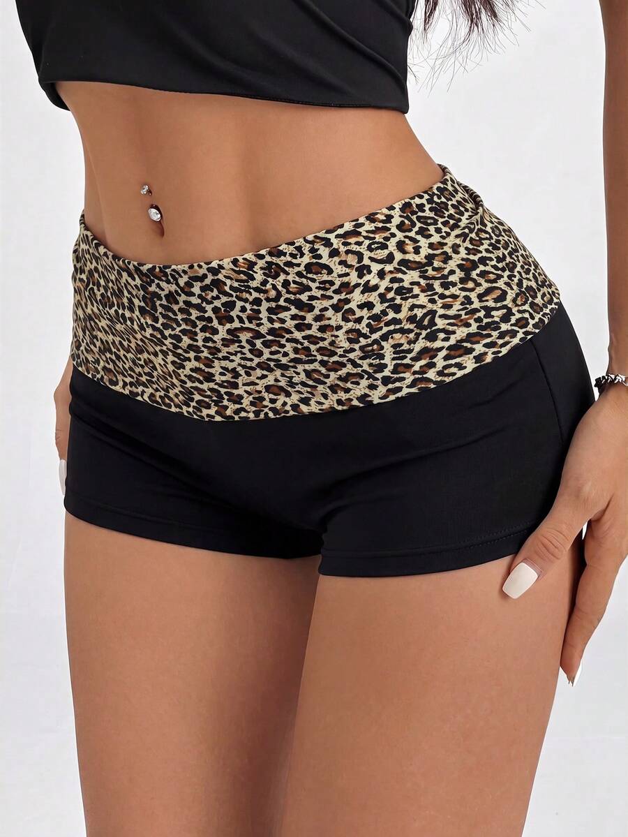 SHEIN PETITE Quần short siêu ngắn màu đen, cạp gập, họa tiết da báo, cạp cực thấp. - Nhiều màu - Xem 1