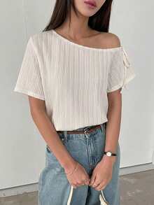 DAZY 女款夏季圓領短袖蕾絲拼接套頭休閒極簡風T恤 - 米色 - 查看 2