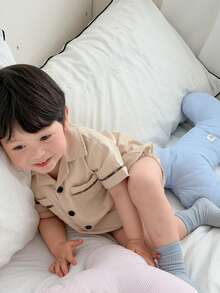 Dazy Kids Áo liền quần cho bé trai cổ ve áo, hai túi, cài nút, kiểu dáng thường ngày - Màu be - Xem 7