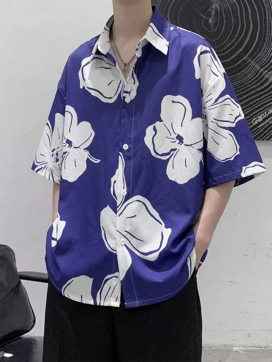 Manfinity Hypemode 男士休闲印花单排扣短袖衬衫,夏季 - 藍色 - 查看 1