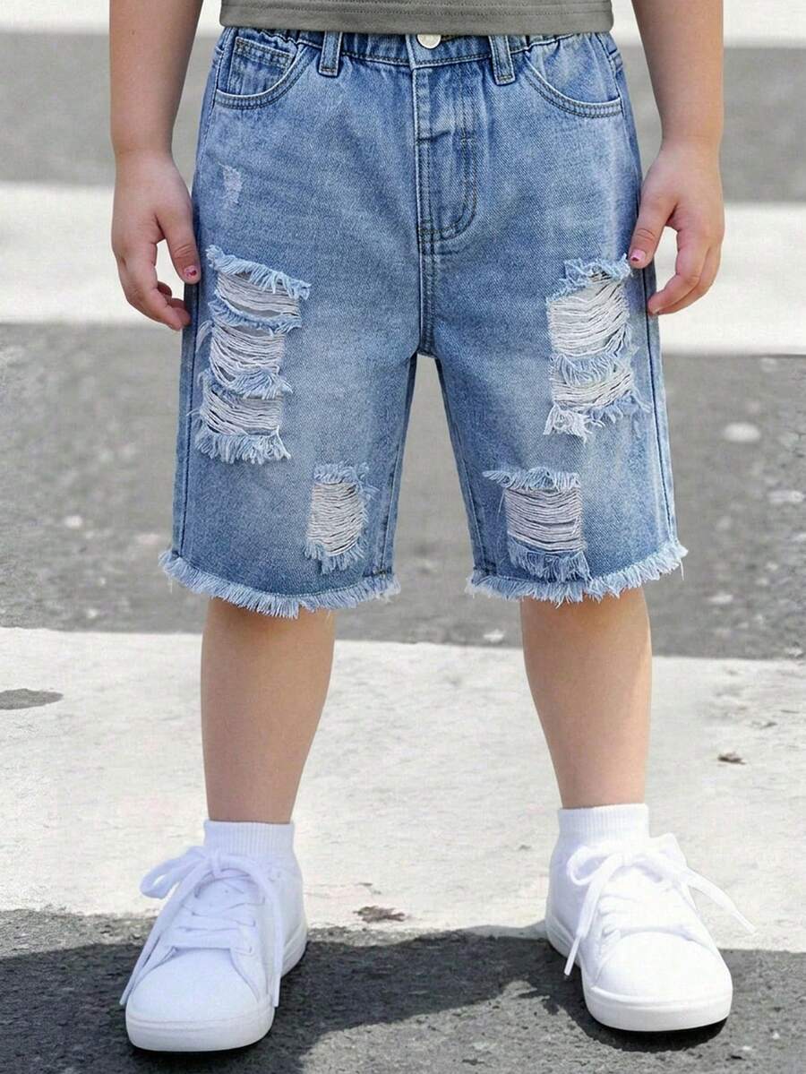 SHEIN 男童牛仔短褲，夏季新品，休閒學院風，淺藍色水洗牛仔色，彈性腰圍破洞毛邊經典牛仔七分褲，百搭街頭風男童膝蓋長短褲，適合日常穿著、上學、通勤、暑假、居家、戶外等多種場合