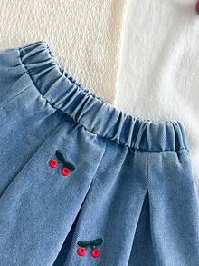 Vintaside Kids 女嬰夏季可愛野餐象牙色無袖針織 Polo 上衣與淺藍色牛仔裙套裝，藍白花朵刺繡，甜美女嬰套裝 - 紅色 - 查看 8